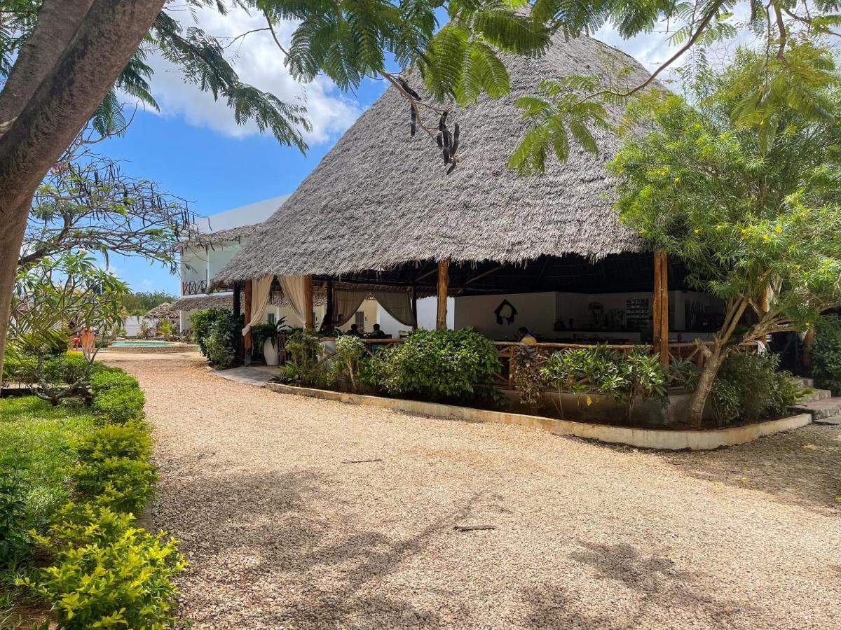 Kibanda Lodge And Beach Club ナングウィ エクステリア 写真